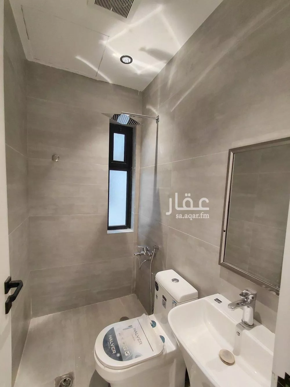 5 bedroom apartment in Al Janadriyah 12