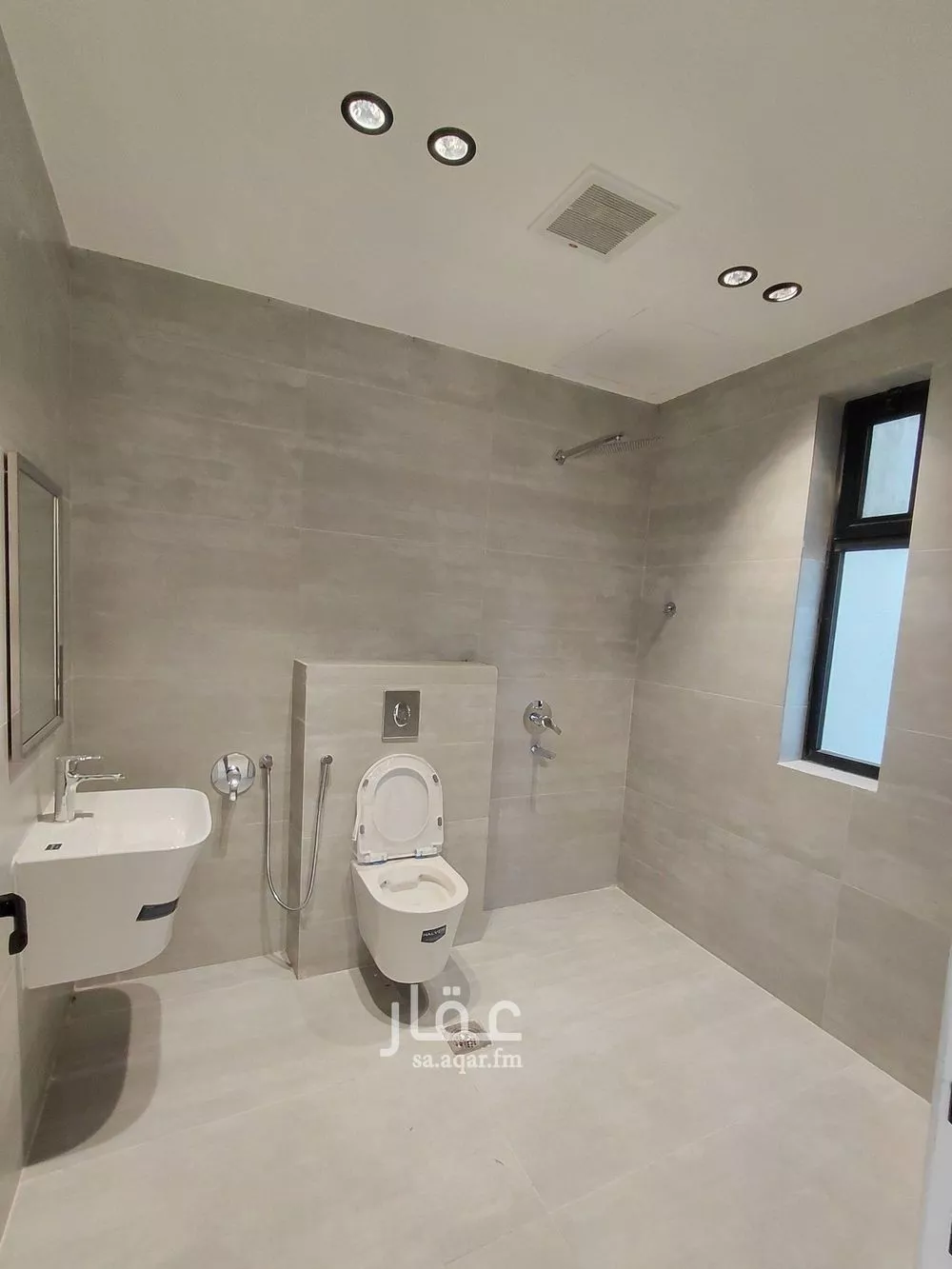 5 bedroom apartment in Al Janadriyah 18