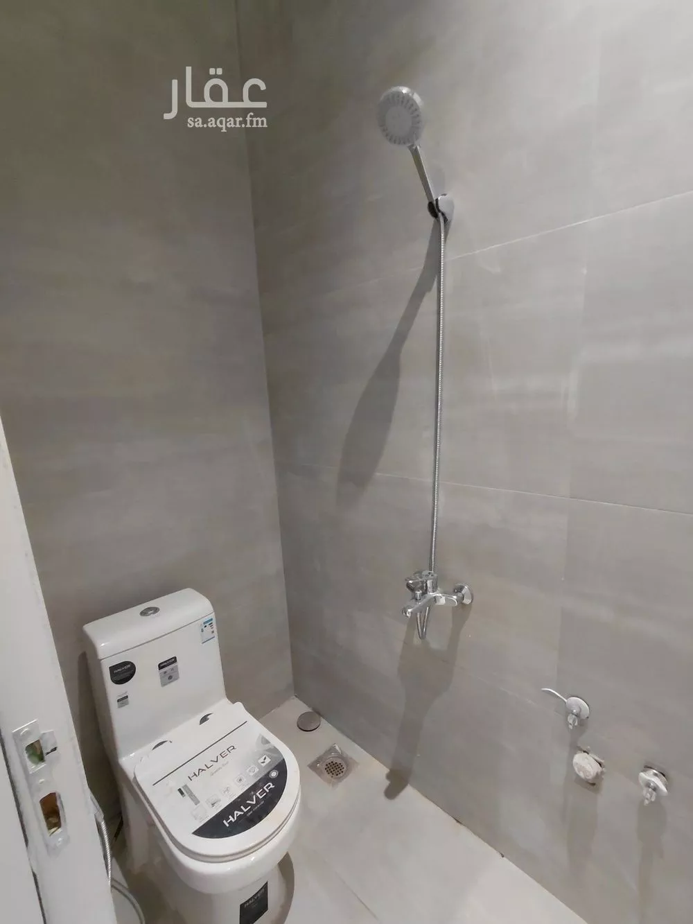 5 bedroom apartment in Al Janadriyah 20
