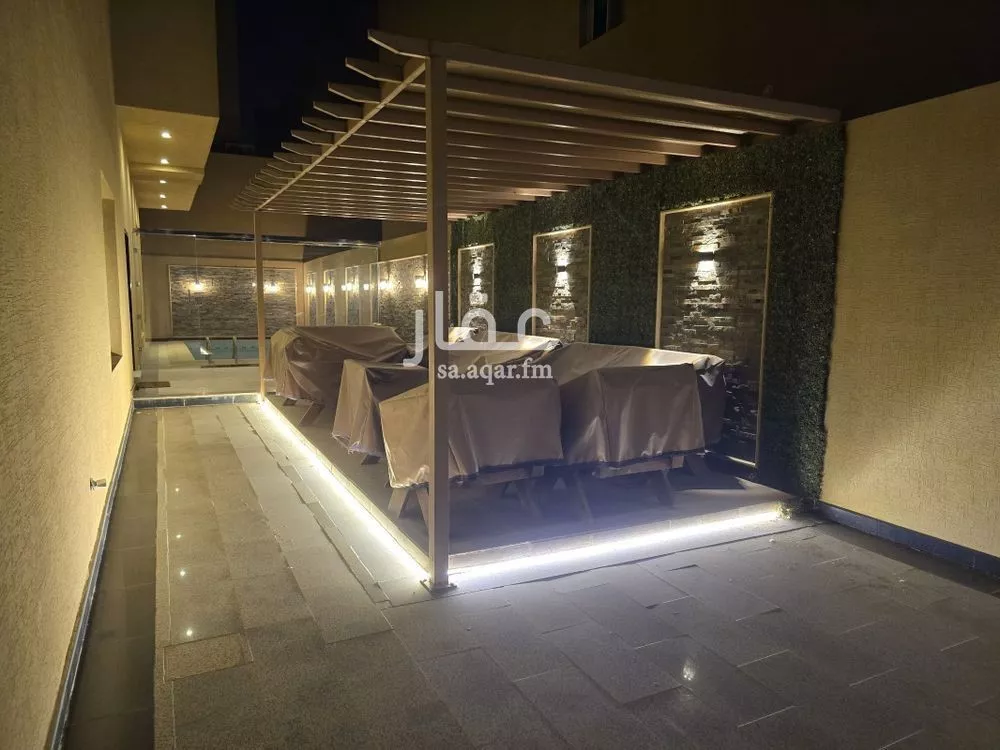 8 bedroom villa in Al Yasmin 3