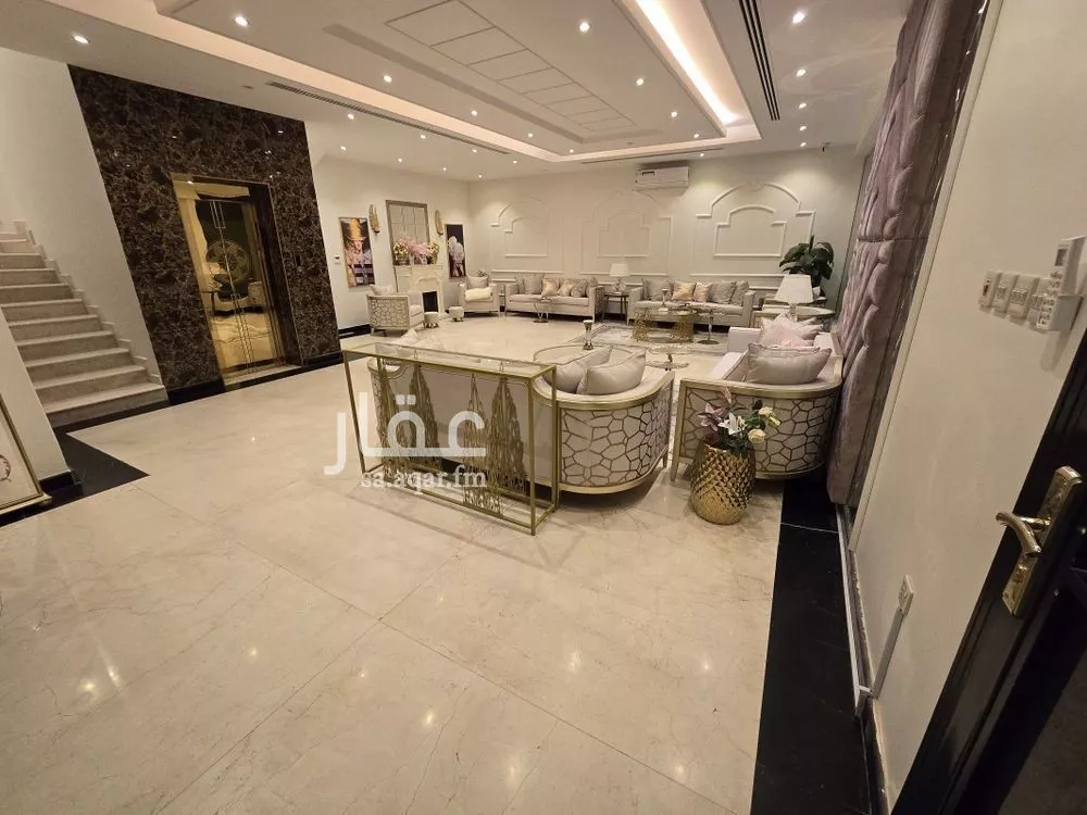 8 bedroom villa in Al Yasmin 5
