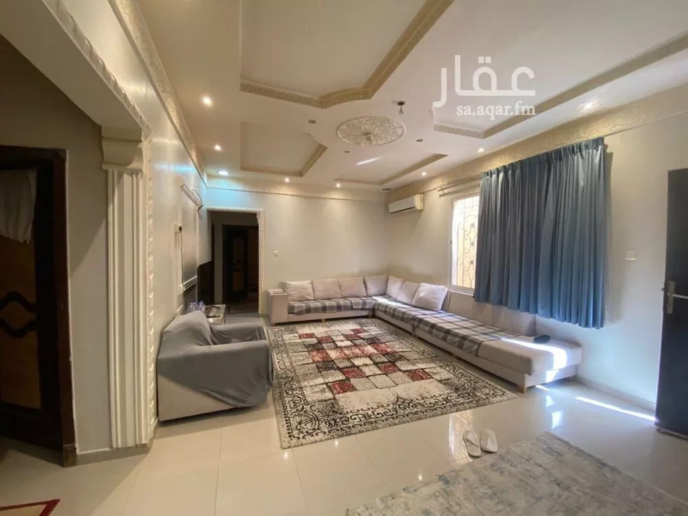 6 bedroom villa in Ishbiliyah 2