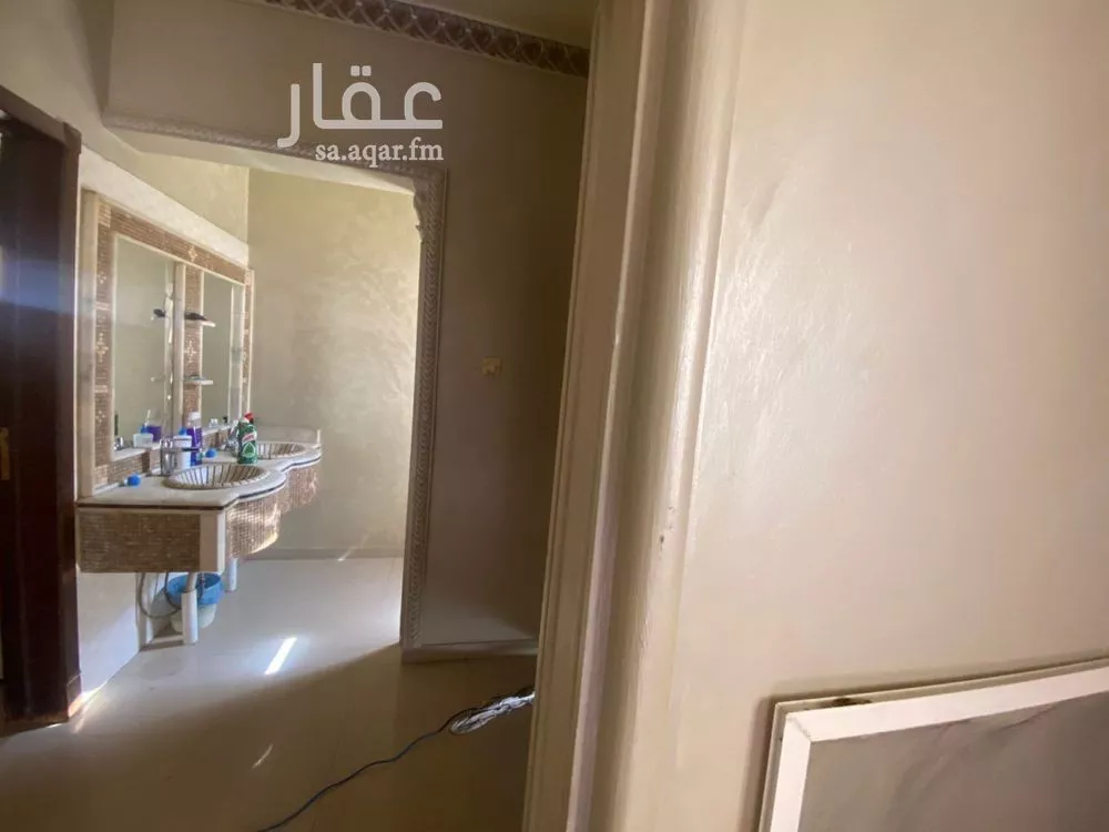 6 bedroom villa in Ishbiliyah 6