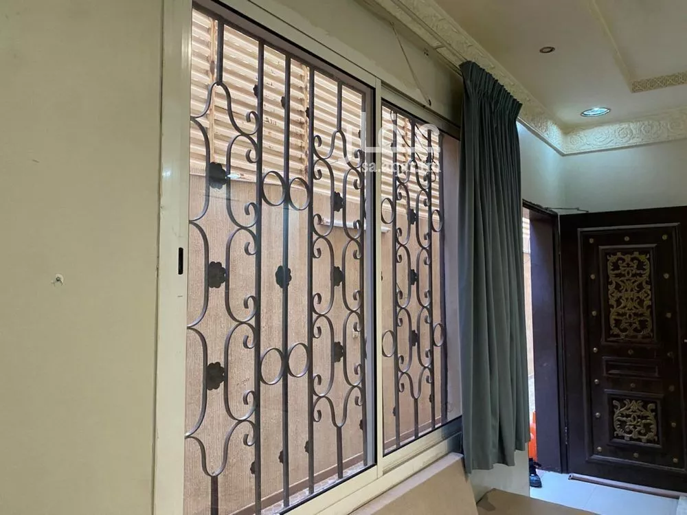 6 bedroom villa in Ishbiliyah 8