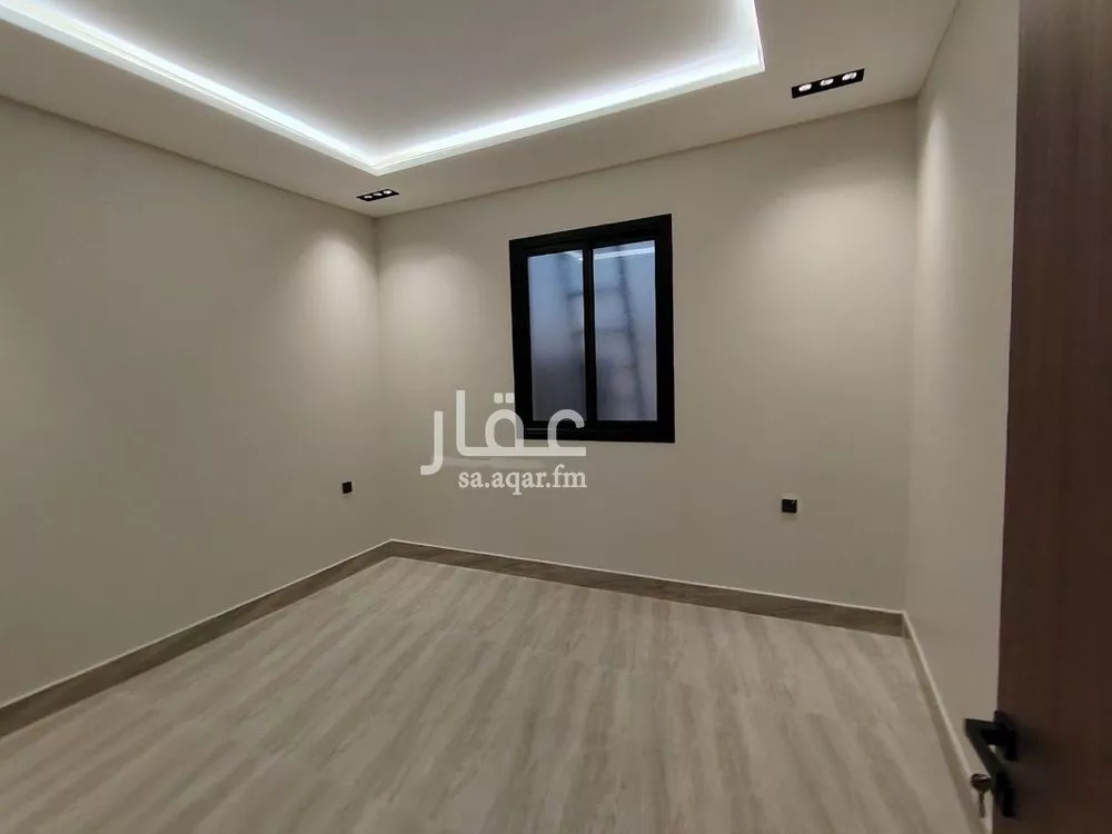 5 bedroom villa in Al Rimal 2