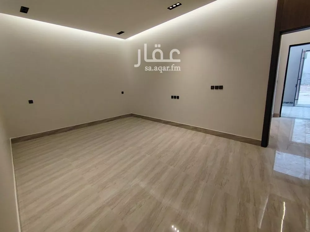 5 bedroom villa in Al Rimal 6