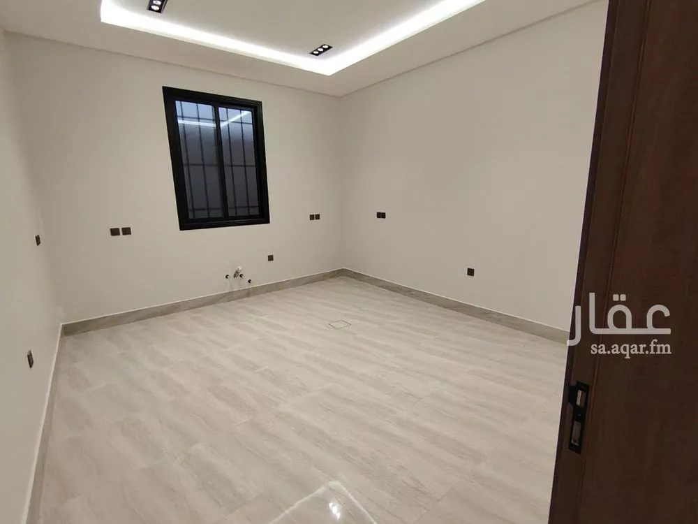 5 bedroom villa in Al Rimal 8