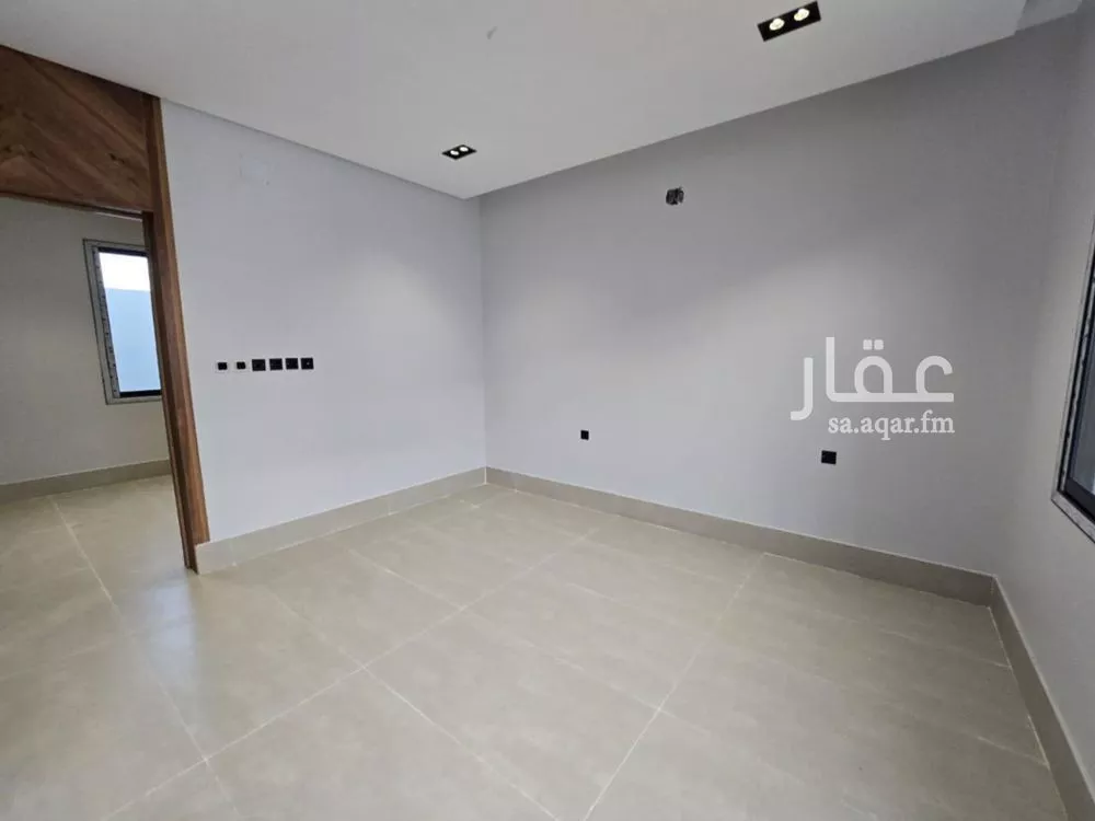 فيلا 5 غرف في عكاظ 11