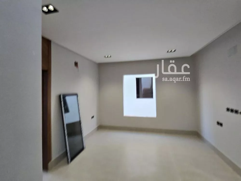 فيلا 5 غرف في عكاظ 16