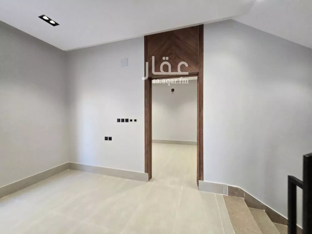 فيلا 5 غرف في عكاظ 6
