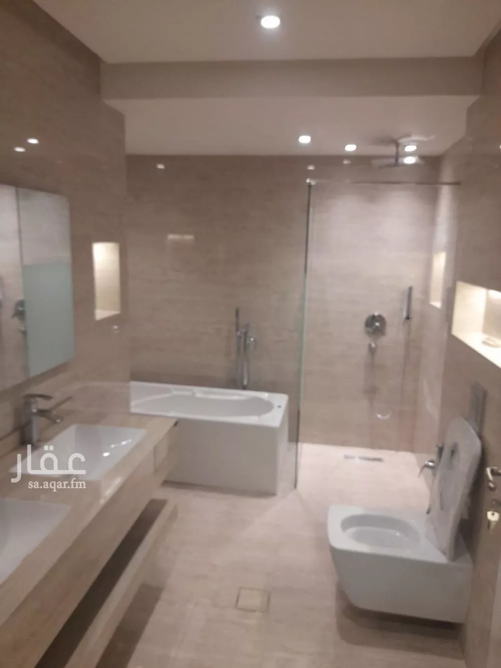 فيلا 5 غرف في النخيل 21