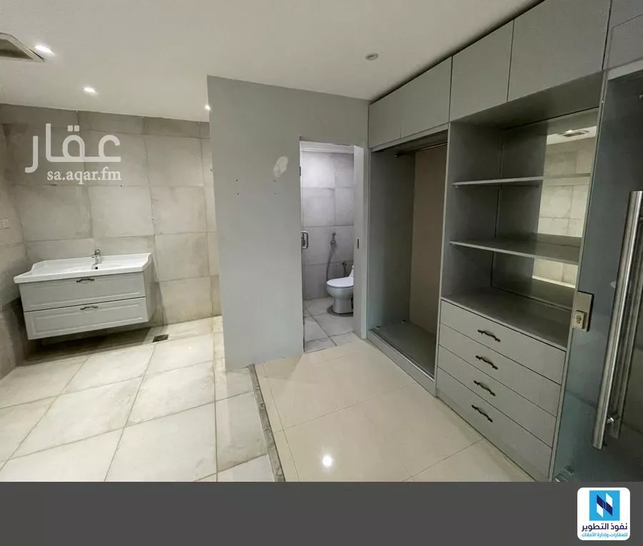 5 bedroom villa in Al Aridh 21