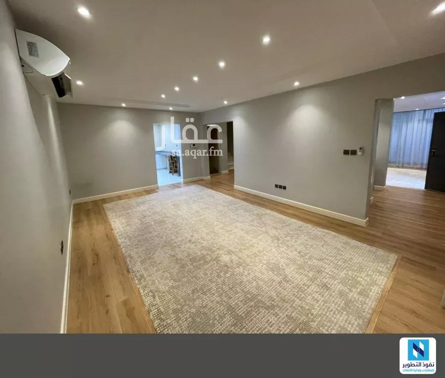 5 bedroom villa in Al Aridh 8