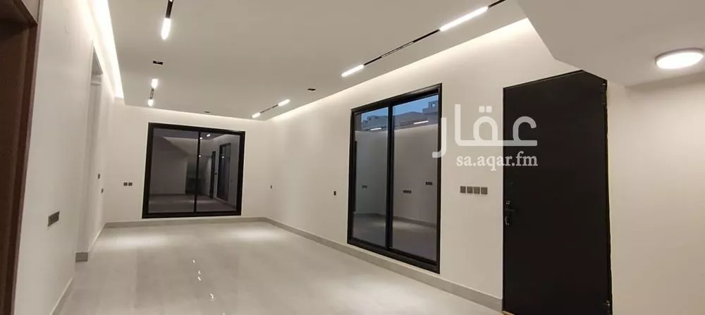 فيلا 5 غرف في الرمال 13