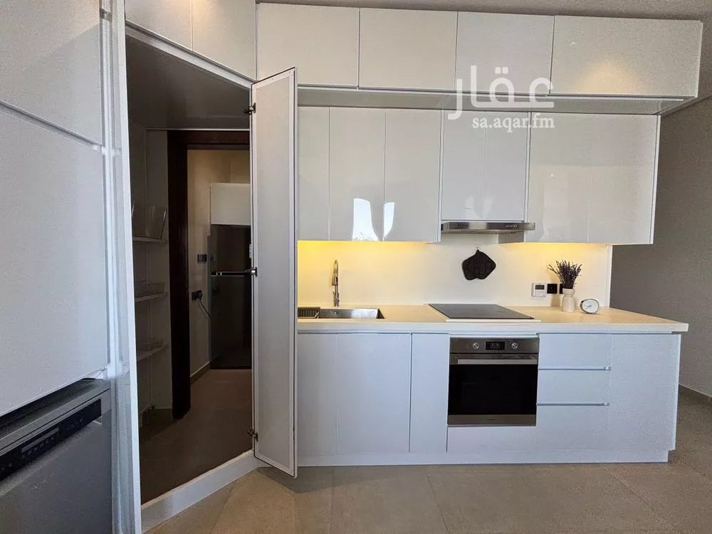 3 bedroom apartment in Al Mughrizat 19