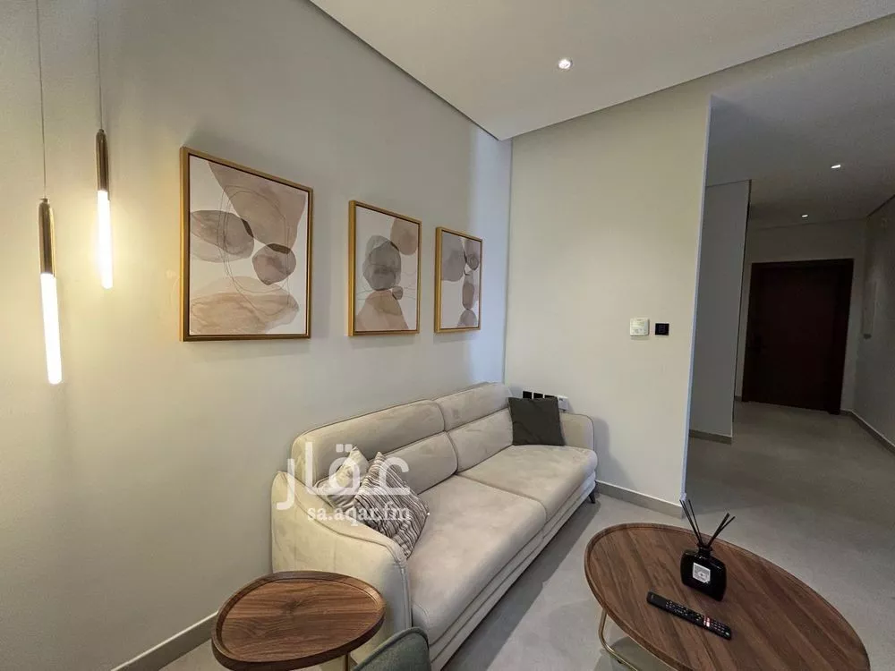 3 bedroom apartment in Al Mughrizat 7