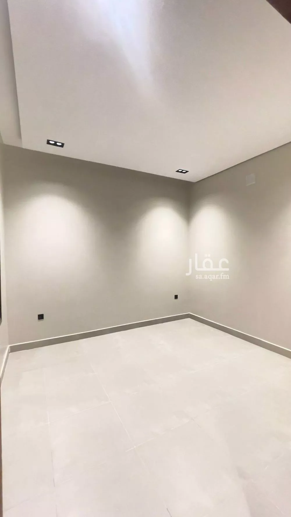 فيلا 4 غرف في المونسية 8