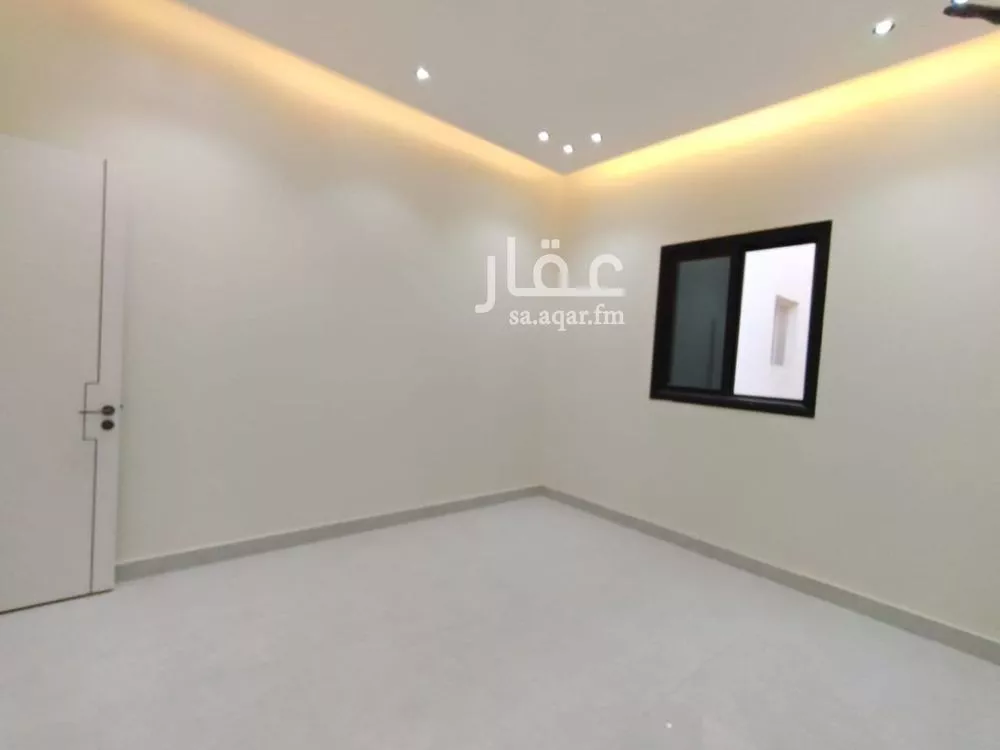 فيلا 5 غرف في الرمال 10