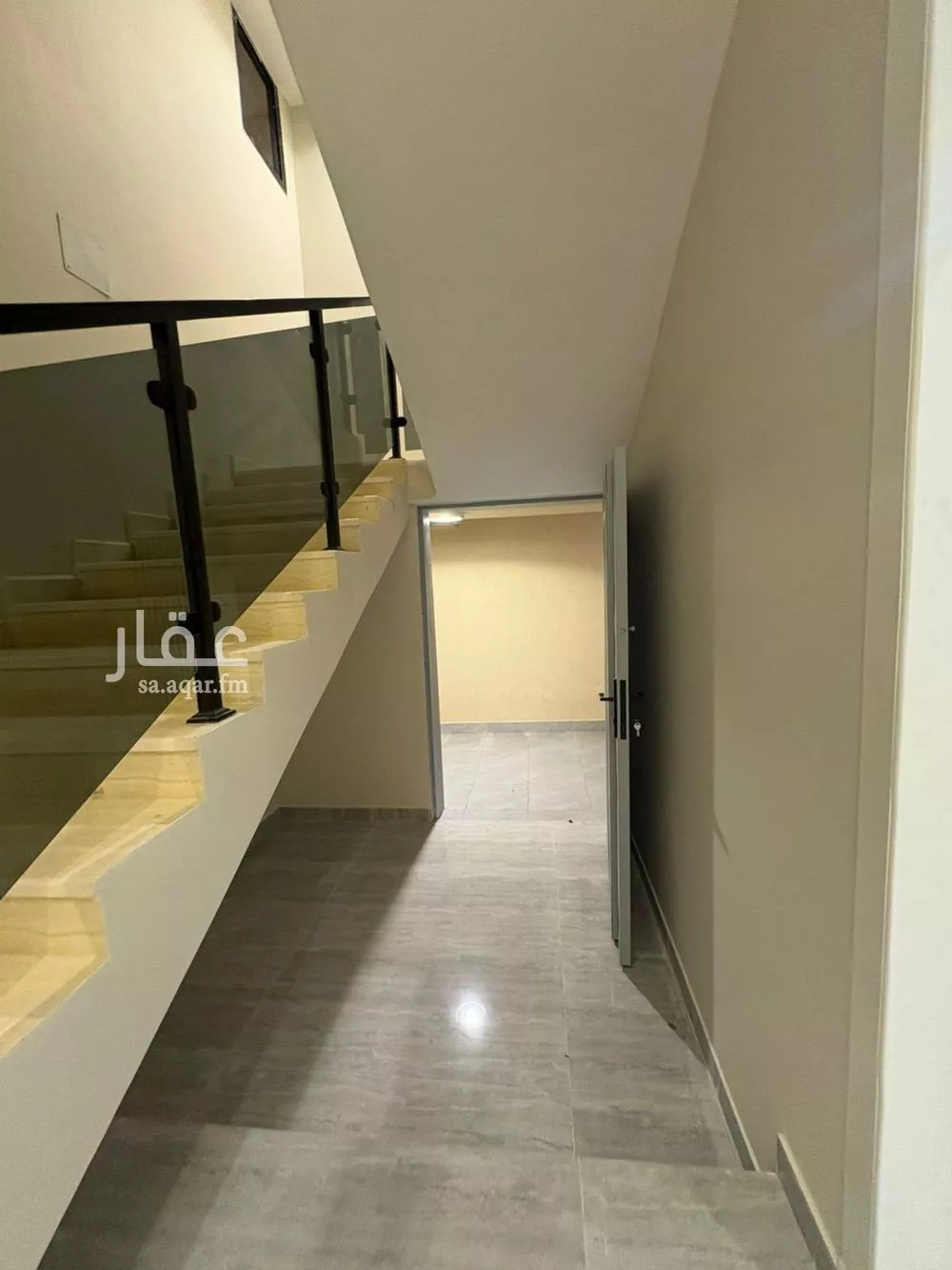 فيلا 8 غرف في طويق 20