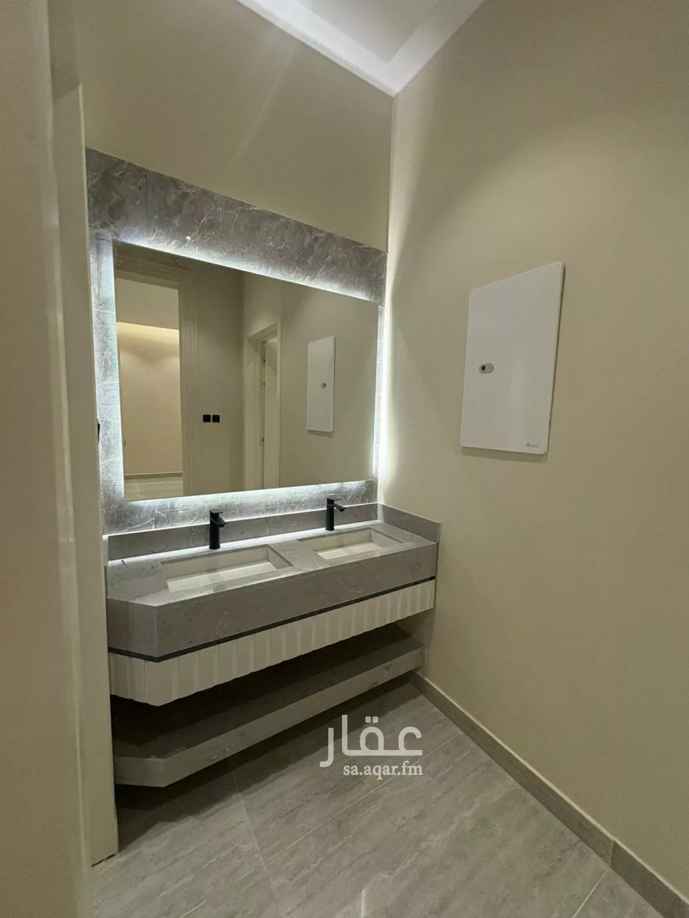 فيلا 8 غرف في طويق 10
