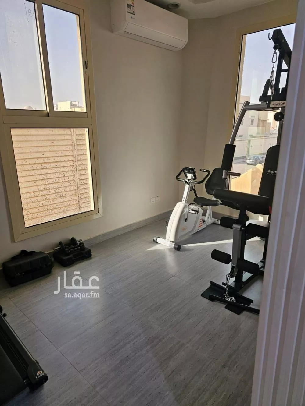 فيلا 10 غرف في الخليج 10
