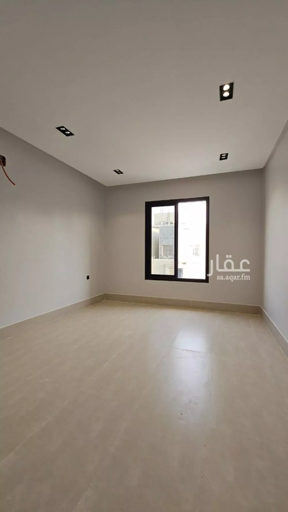 فيلا 5 غرف في عكاظ 18