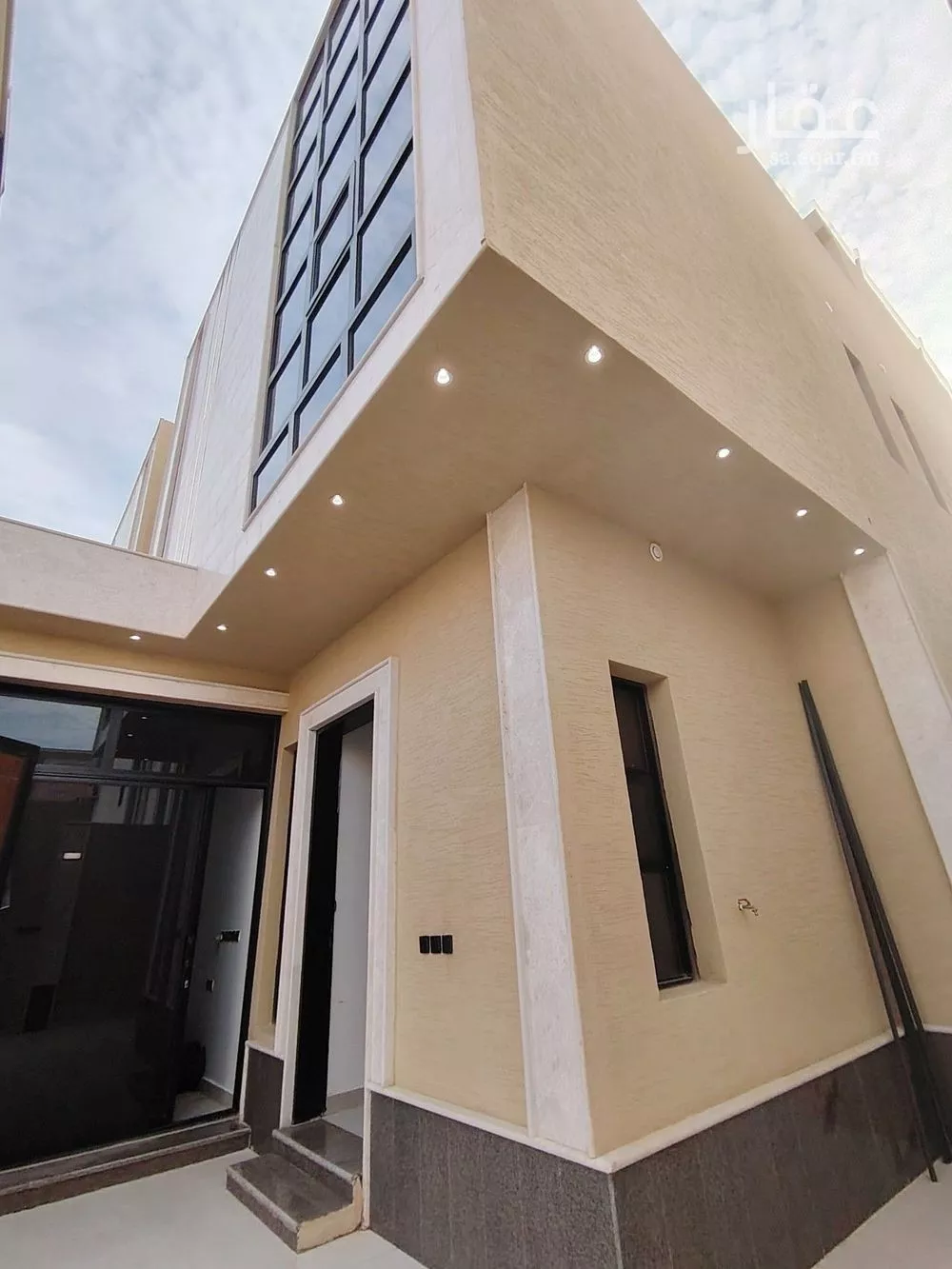 5 bedroom villa in Tuwaiq 17