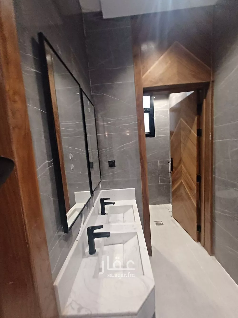 5 bedroom villa in Okaz 3