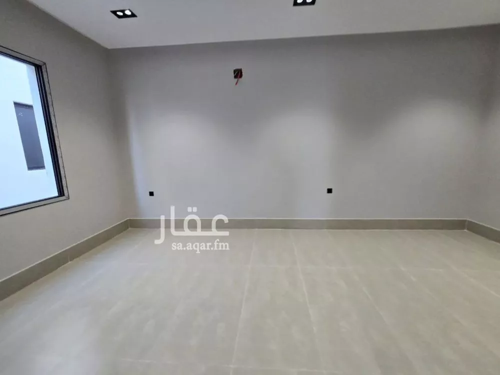 فيلا 5 غرف في عكاظ 16