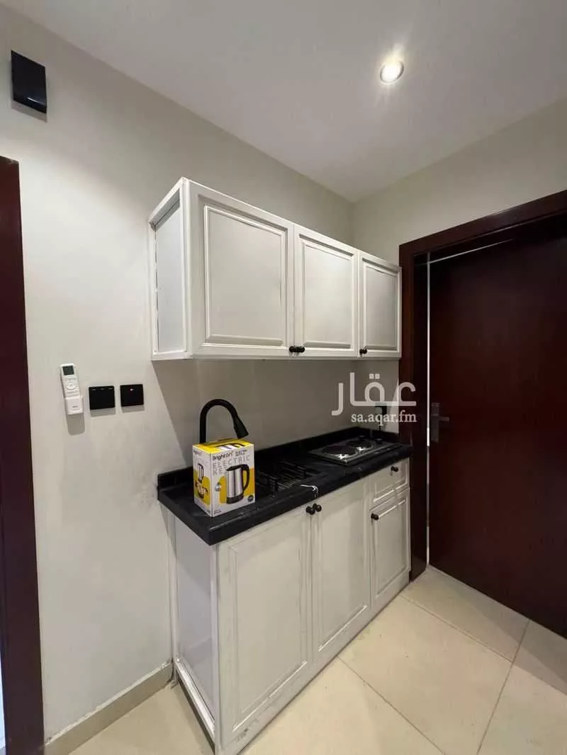 شقة  في العزيزية، جدة 17