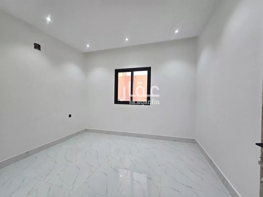 5 bedroom villa in Al Uraija Al Gharbiyah 14