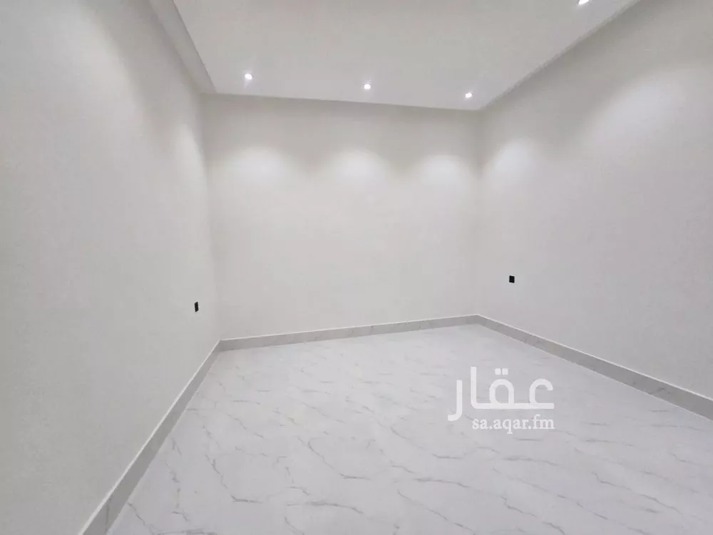5 bedroom villa in Al Uraija Al Gharbiyah 7
