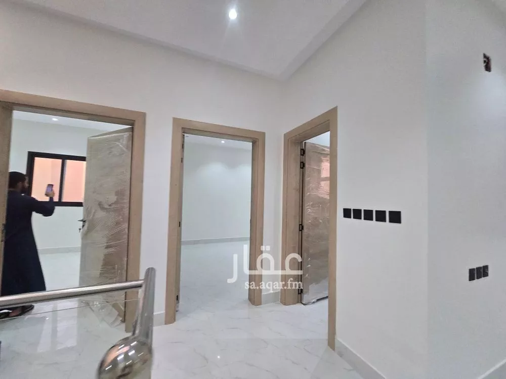 5 bedroom villa in Al Uraija Al Gharbiyah 9