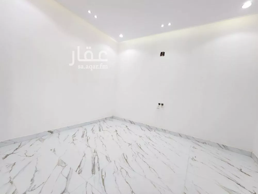 فيلا 7 غرف في العريجاء الغربية 15