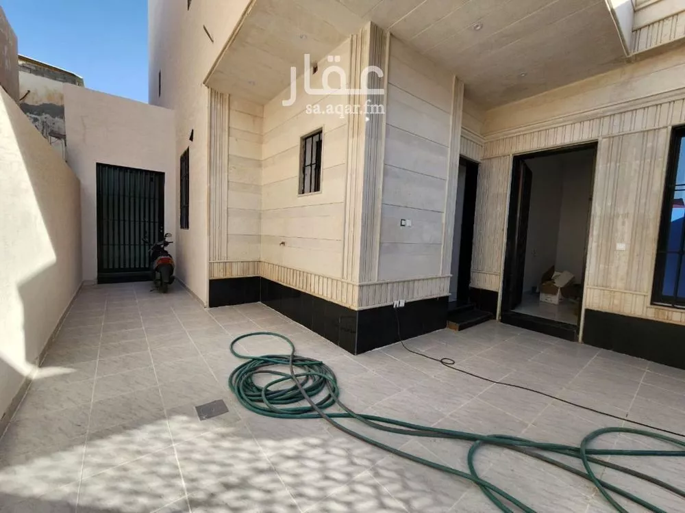 فيلا 7 غرف في العريجاء الغربية 20
