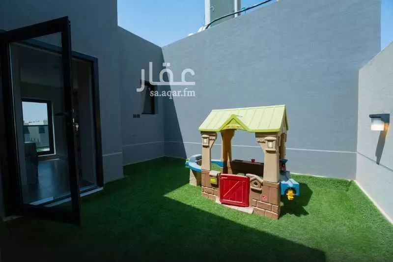 5 bedroom villa in Al Aridh 2