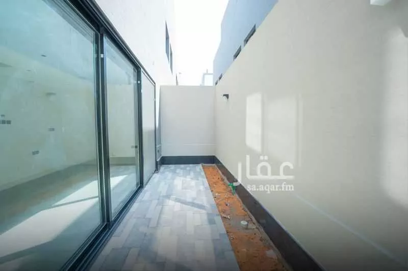 5 bedroom villa in Al Aridh 13