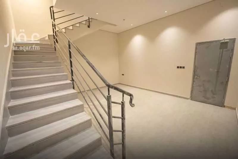 5 bedroom villa in Al Aridh 18