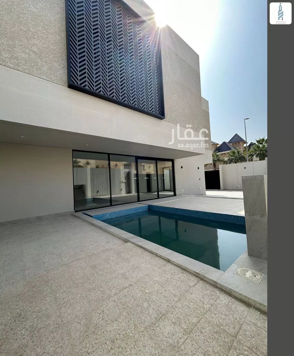 5 bedroom villa in Al Sahafah 9