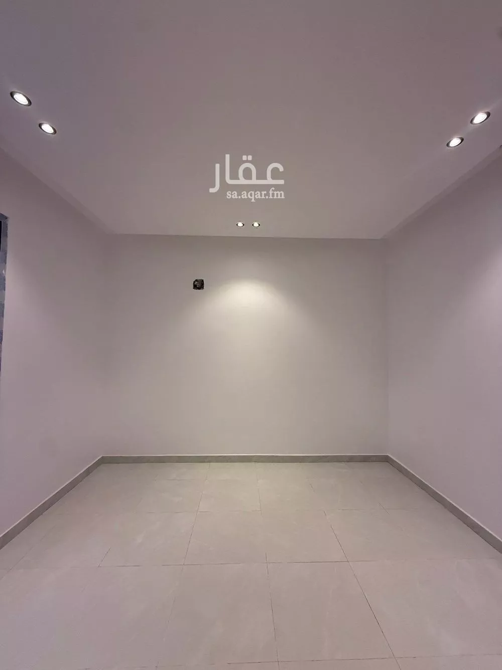 فيلا 4 غرف في عكاظ 13