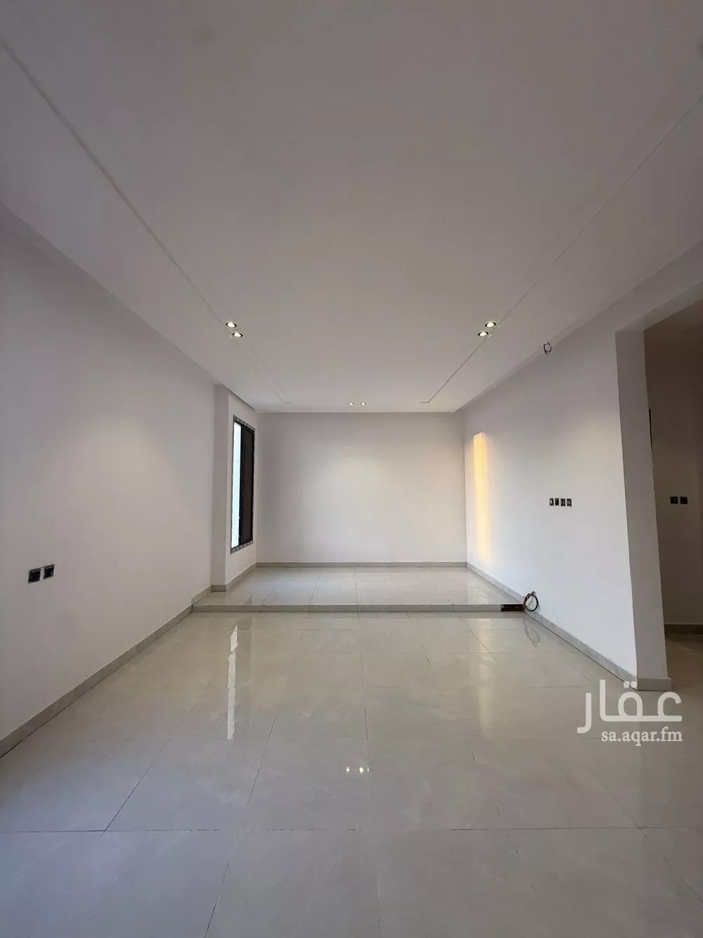 فيلا 4 غرف في عكاظ 19