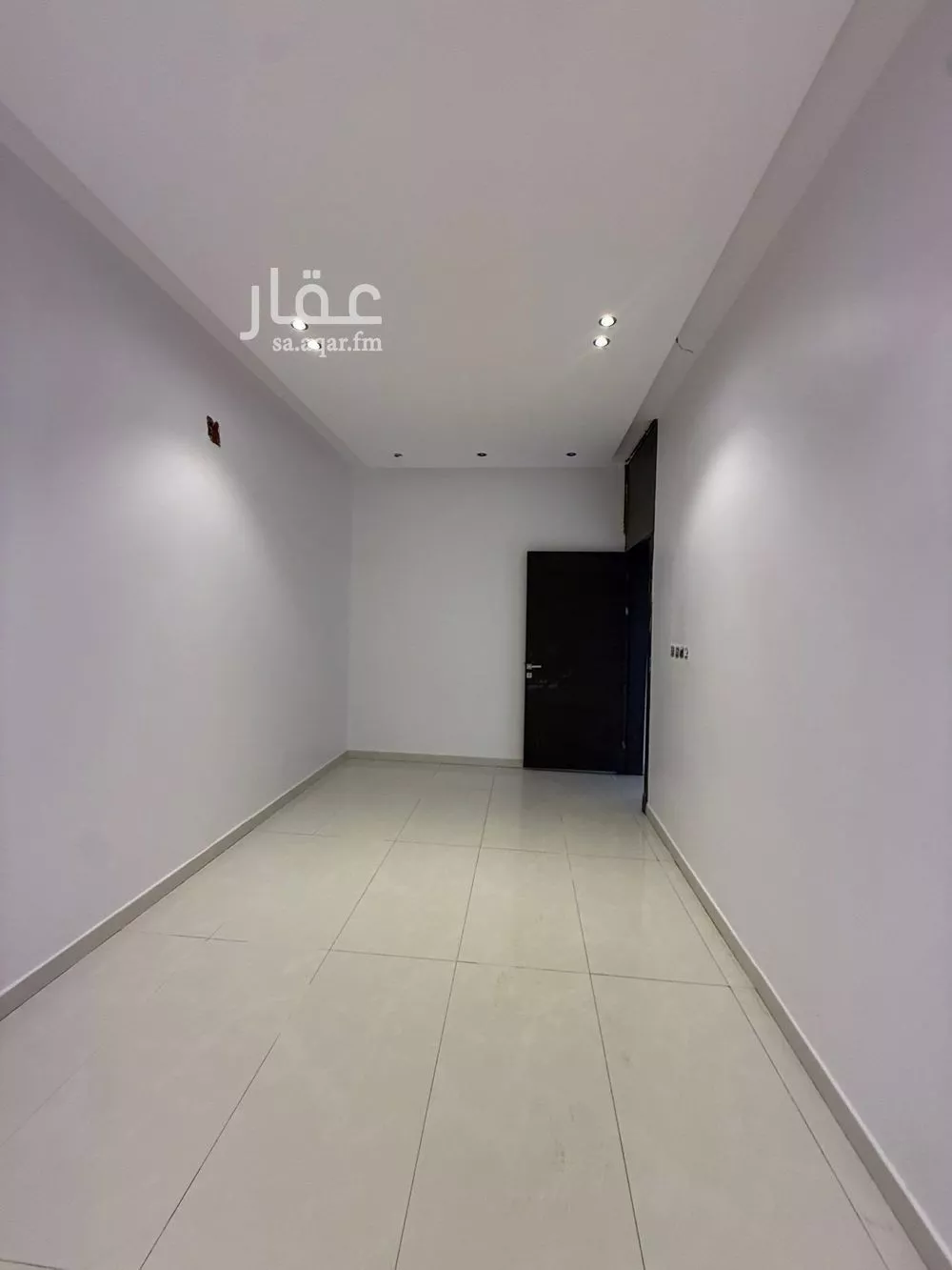 فيلا 4 غرف في عكاظ 8