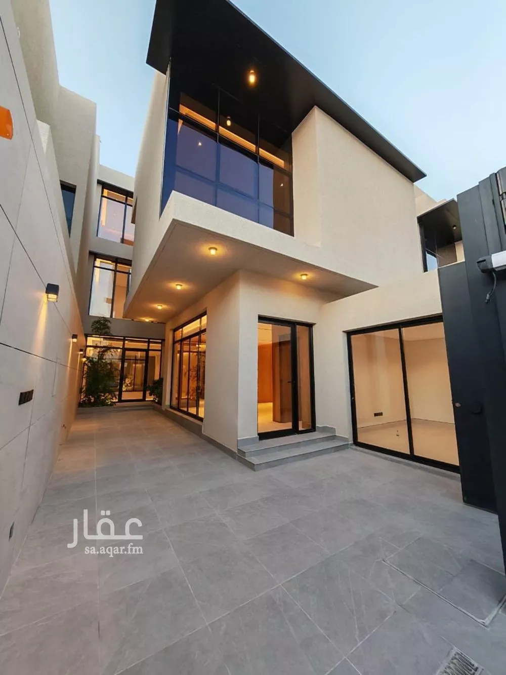 6 bedroom villa in Al Narjis 3