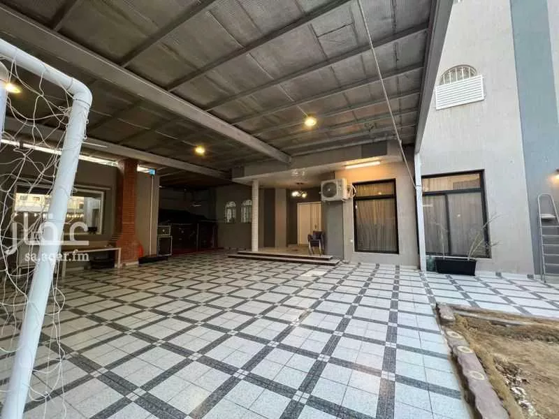 16 bedroom villa in Al Farouq 18