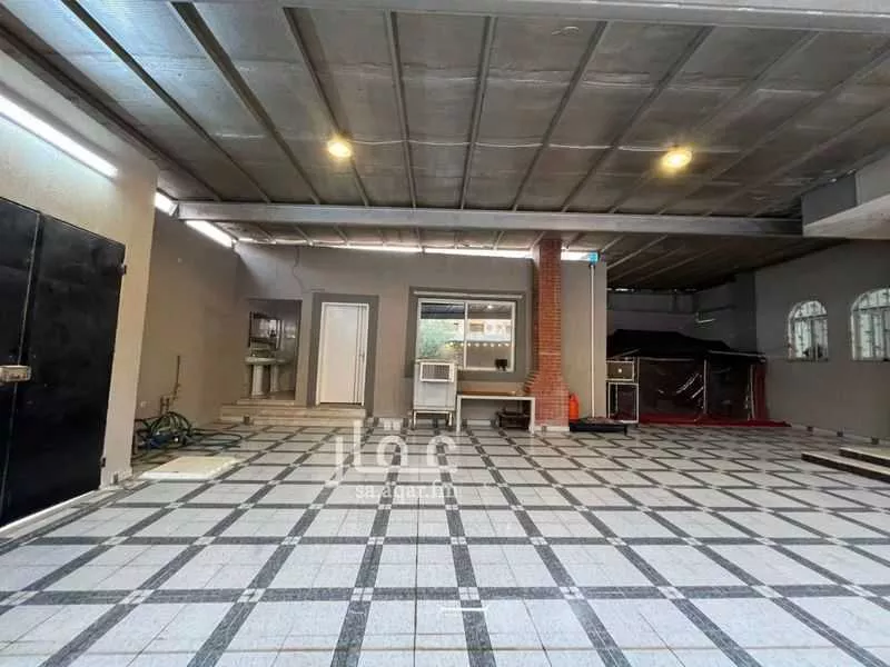 16 bedroom villa in Al Farouq 3