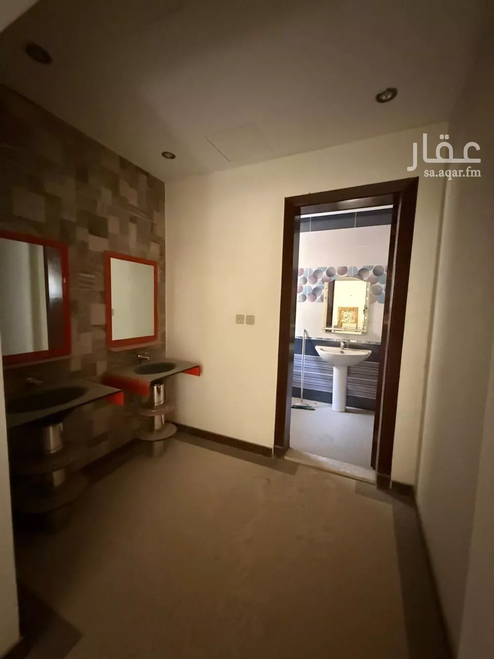 8 bedroom villa in Al Sahafah 13