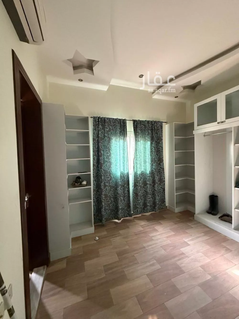 8 bedroom villa in Al Sahafah 17