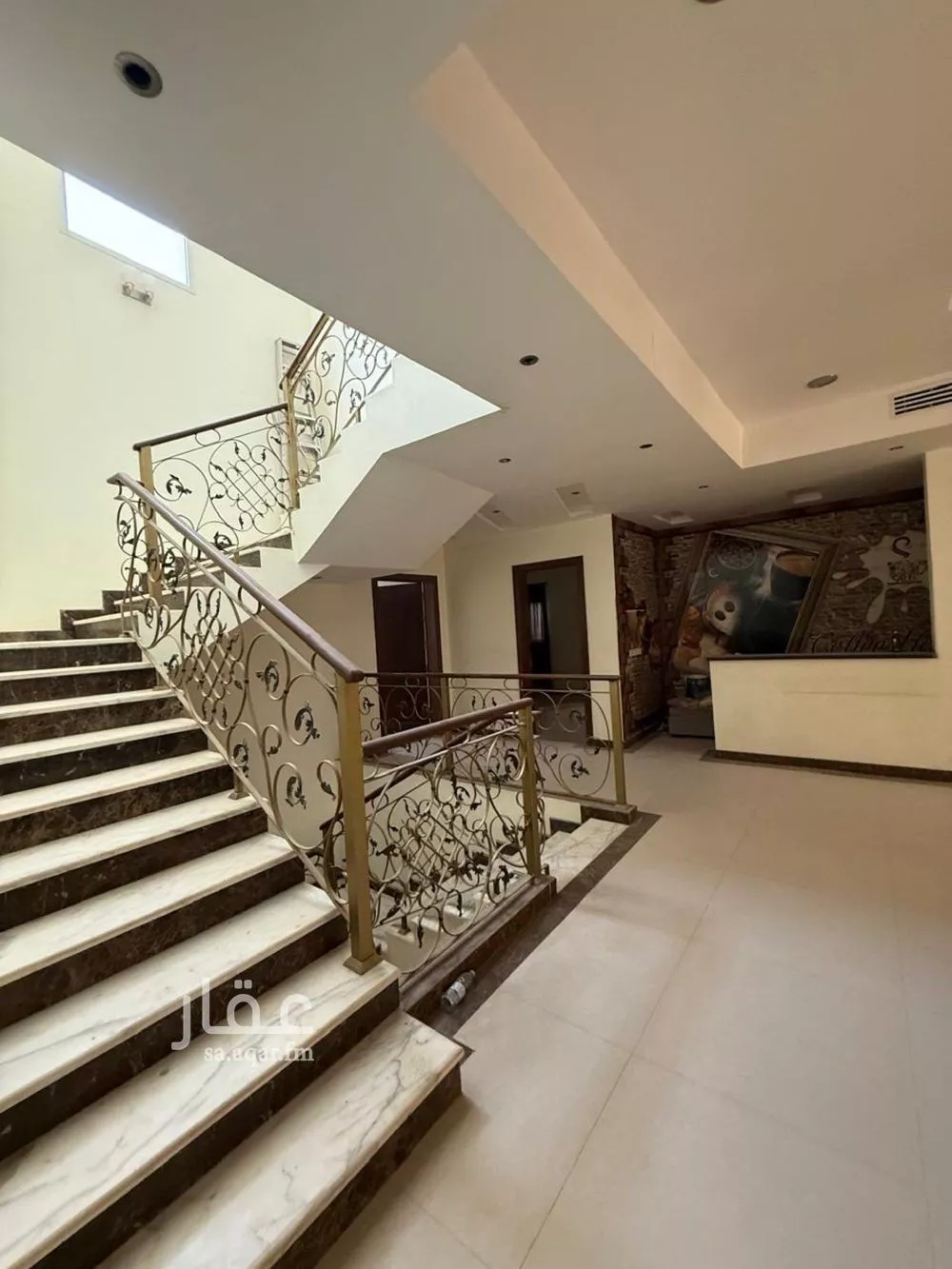 8 bedroom villa in Al Sahafah 10