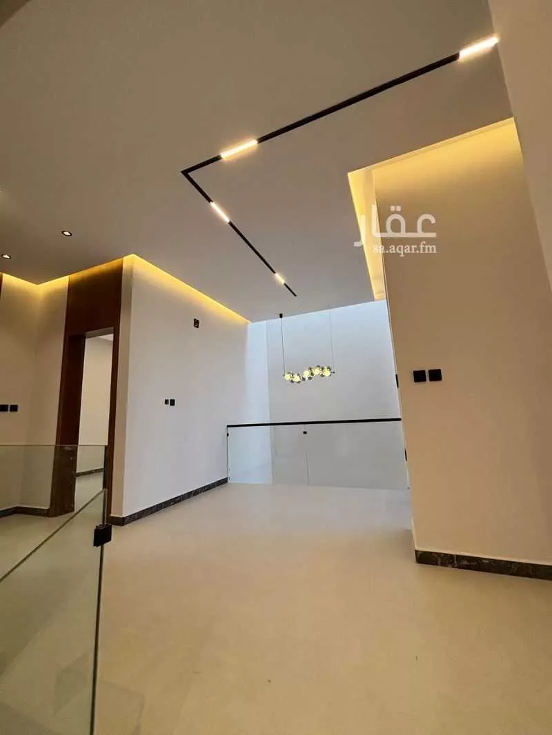 5 bedroom villa in Al Mahdiyyah 4