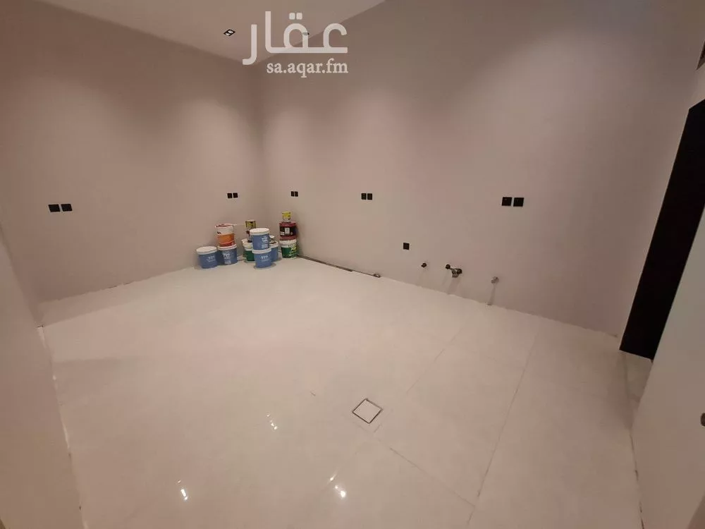 فيلا 5 غرف في السعادة 12